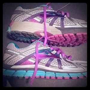 Brooks adrenaline gts 17